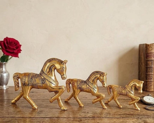 Collection de figurines de chevaux en laiton artisanales – Élégante sculpture équestre en métal détaillée – Statue animale pour décoration de table et de maison - Product Image 6
