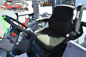 Tractor 2026 M5-111HDC12-1 Premium, Equipo Listo para Exportación, Suministro a Granel de Alta Resistencia - Product Image 4