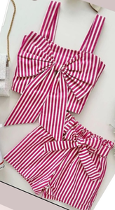 Ensemble coordonné rayé rose et blanc pour filles (haut court et short) - Product Image 2