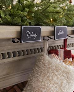 Support de chaussette de Noël personnalisé en métal avec plaque nominative, crochet de cheminée, décoration de Noël sur mesure pour la maison - Product Image 4