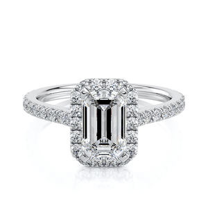 Bague de fiançailles en or massif 14 carats plaqué rhodium avec halo de diamants de laboratoire taille émeraude 2,15 CTW et pavé, certifiée IGI - Product Image 3