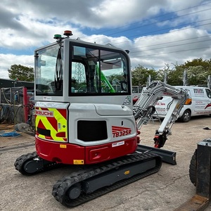 Mini-excavatrice de 2,5 tonnes, excavatrices de haute qualité, mini-excavatrices avec accessoires de direction par glissement, logo personnalisé disponible - Product Image 2