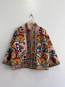 Veste matelassée vintage brodée florale 100% coton, col mandarin, manches chauve-souris, style Prairie Chic, printemps - Product Image 1