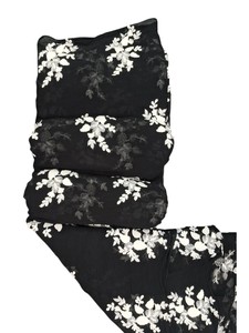 Suministro al por Mayor de Tela de Chifón Negra Transpirable con Estampado Floral para Confección de Vestidos de Niña o Saris y Dupattas al Mejor Precio - Product Image 2