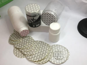 ขวดแก้ว PE ขนาด 36 45 64 70 มม. ฝาเกลียวแบบปิดผนึกกันรั่วซึม พร้อมแผ่นโฟมปิดผนึกแบบใช้แล้วทิ้ง เกรดสำหรับอาหาร สำหรับขวด - Product Image 5