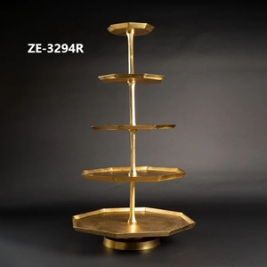 Support à gâteau en métal fait main de luxe, finition dorée, présentoir à gâteau de mariage, piédestal pour décoration de réception haut de gamme, support à gâteau en métal à cinq étages - Product Image 1