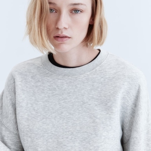 Sudadera Corta Personalizada con Logotipo, Sudadera Oversize de Forro Polar, Top Corto Estilo Urbano - Product Image 4