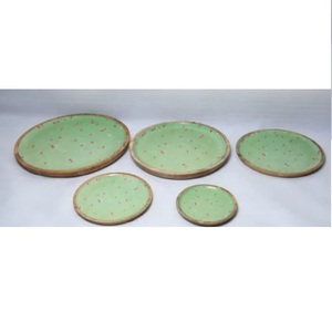 Atractivo Juego de 5 Tazones de Madera Decorativos para Servir Alimentos, Juego de Platos Redondos Esmaltados para Ensalada, Estilo Único - Product Image 1