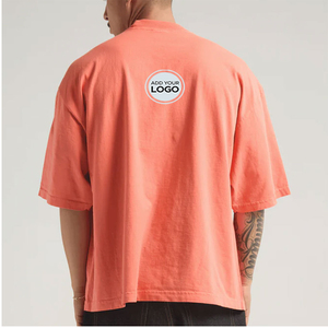 เสื้อยืดคอตตอนหนานุ่มพรีเมียม สไตล์ตลาดอเมริกา ทรงหลวมใหญ่ ใส่สบายสำหรับผู้ชาย เสื้อยืดพิมพ์ลายกราฟิกตามสั่ง พิมพ์ซิลค์สกรีน - Product Image 1