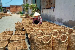 Vietchoice Half Moon <b>Straw</b> Woven Durable Lightweight Eco-Friendly Beach <b>Tote</b> <b>Bag</b> Women Two Handles Bohemian Casual Handbags - Product Image 6