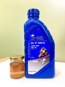 Aceite para motocicletas M500 Grado 20W40 /20W50 MA2 SN de alto estándar y se puede fabricar con marca OEM para motores de gasolina - Product Image 2
