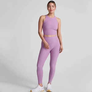 Conjuntos de 2 piezas para mujer OEM de pétalos de lila, los más vendidos, leggings de cintura alta midi para mujer, nuevos, sin costuras externas, cintura natural. - Product Image 1