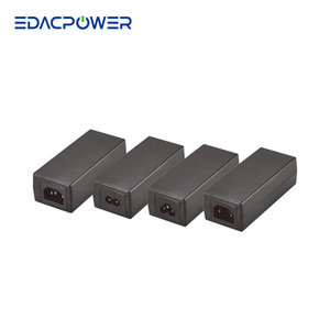 MAX. Série EM1068XY 65W 5.42A adaptateurs de bureau d'alimentation ca/cc médicaux 12 ~ 16V pour usage médical - Product Image 1
