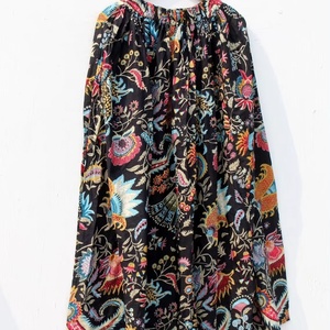 ชุดเดรสยาววินเทจของผู้หญิงมาใหม่กระโปรงโบฮีเมียนชายหาดพิมพ์ลายดอกไม้สไตล์ลำลองเอวธรรมชาติ - Product Image 1