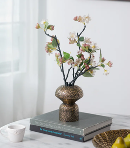 Fancy New Design Decoration Lo último en decoración moderna de aluminio y oro Lujo Mejor calidad Color dorado Diseñador Florero - Product Image 4