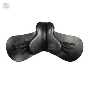 Silla de montar Polo al por mayor de cuero de gamuza, estilo inglés, juego completo con estribos de hierro, correas y cincha, en negro y marrón. - Product Image 5