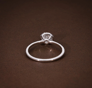 แหวนหมั้นเพชรเงินแท้ทรงหรูหรา ได้รับการรับรองจาก IGI เหมาะสำหรับงานแต่งงาน วันครบรอบ และเป็นของขวัญสำหรับงานปาร์ตี้ - Product Image 4