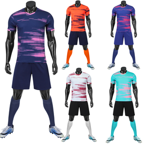 Conjunto de Uniforme de Fútbol Personalizado en Tallas Grandes, 100% Poliéster, Manga Corta, Cuello Mao, Logotipo Personalizado para Equipos, Alta Calidad - Product Image 1