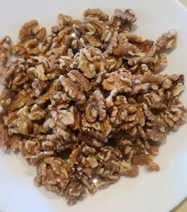 Nueces Premium a Granel, de Color Ámbar Claro a Extra Claro, Orgánicas para Snacks y Repostería - Product Image 5