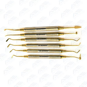 Instrumentos Quirúrgicos Dentales: Raspadores de Acero Inoxidable, Diseño Personalizado, Color Dorado, para Rellenos Dentales Planos de Composite - Product Image 2
