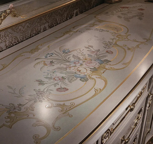 ชุดโต๊ะรับประทานอาหารรูปวงรีไม้สักสีขาวแบบหรูหราเป็นมิตรกับสิ่งแวดล้อม เฟอร์นิเจอร์แกะสลักสไตล์ยุโรปสำหรับห้องรับประทานอาหาร โรงแรม ผลิตในอินโดนีเซีย - Product Image 5