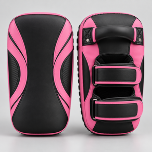 Pads de Muay Thai de haute qualité avec coutures renforcées, prise en main confortable et absorption des chocs fiables pour le kickboxing - Product Image 1
