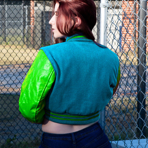 Chaqueta Corta Estilo Universitaria para Mujer, Azul Verde, Estilo Bomber, Mangas de Cuero Sintético, Ropa Exterior Informal, Moda Femenina - Product Image 6