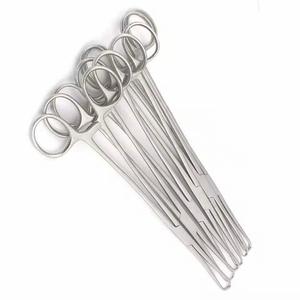 Pinces à serviettes chirurgicales réutilisables en acier inoxydable avec système de verrouillage pour salles d'opération et applications de chirurgie générale - Product Image 2