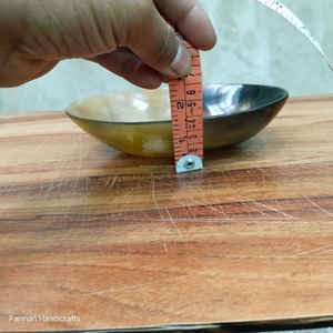 Bol ovale en corne de taureau poli à la main, vaisselle et décoration d'intérieur de luxe en corne naturelle à prix avantageux - Product Image 2