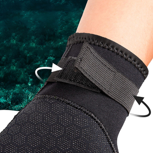 Best Stitching Product Diving Gloves Amazing Design New Good Look Easy To Wear Heavyweight Diving Gloves - Product Image 3