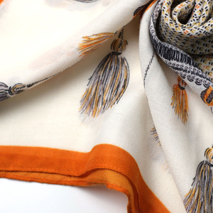 Wholesale All Seasons Women Beige Chiffon Viscose Cotton Solid Color Color Blocking Scarves Skin-Friendly Modest Daily Wear Long - Product Image 3