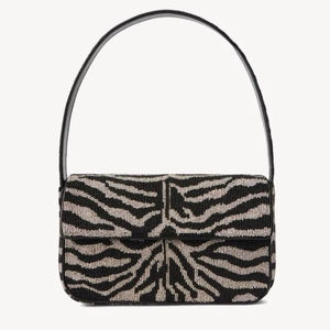 Sac Potli de créateur avec broderie perlée pour cadeau de Noël, sac Potli personnalisé avec broderie perlée et cordon de serrage - Product Image 1