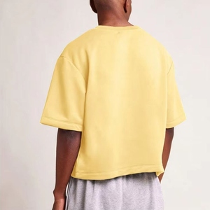 เสื้อยืดคอกลมแขนสั้นสีเหลืองสำหรับผู้ชาย ทรงปกติ สวมใส่สบาย สีพื้น ผ้าฝ้ายเจอร์ซีย์ถัก 100% - Product Image 2