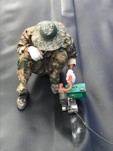 500 micron 1000Micron HDPE geomembrana cho trang trại cá ao ló<span class=keywords><strong>t</strong></span> 0.5mm 0.75mm 1.0mm HDPE geomembranes dam hồ chứa ló<span class=keywords><strong>t</strong></span> - Product Image 2