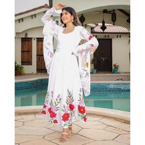 Ensemble de costume en mousseline de soie peint à la main Aishwarya taille XS, couleur blanche - Product Image 3