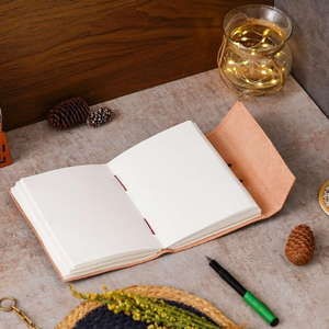 Diario de Cuero Hecho a Mano con Atrapasueños, Cuaderno con Grabado en Relieve, Papel con Borde Irregular, Diario Vintage, Regalo para el Día del Padre, Regalo de Pascua - Product Image 4