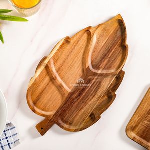 Plateau de service en bois d'acacia en forme de feuille, fait main, écologique et durable, pour fromages, fruits, apéritifs, repas à la maison - Product Image 1