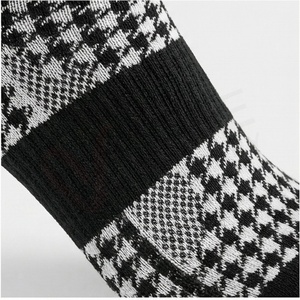 Chaussettes courtes pour hommes, motif pied-de-poule, tricotées, noir et blanc, usage quotidien, style classique - Product Image 5