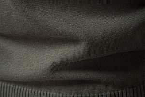 Suéter Polo Texturizado con Cierre para Hombre – Elegante Polo de Punto con Cremallera para Uso Casual, Ideal para Usar en Capas en Climas Más Fríos - Product Image 5