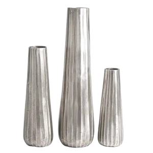 3 pièces Vases à fleurs en métal au design fantaisie finition argentée pour la décoration de la maison et du sol de mariage Vases à fleurs de grande taille - Product Image 1
