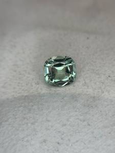 Tourmaline afghane naturelle vert sauge taille coussin 2,17 carats, pierre précieuse facettée en vrac provenant d'Afghanistan pour la fabrication de bijoux - Product Image 1