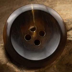 Boutons vierges de haute qualité en os de buffle blanc, boutons sportifs en corne pour la décoration de vêtements, lavables et polis pour un style élégant - Product Image 3