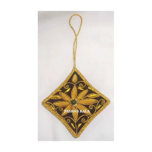 Adorno Navideño de Tela Verde de Alta Calidad con Forma de Estrella, Bordado Zari y Trabajo con Cuentas, Decoración Colgante - Product Image 3