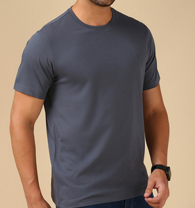 T-shirt en coton uni pour homme avec logo personnalisé OEM, coupe classique, doux, respirant, écologique, col rond, vêtements décontractés de qualité supérieure, streetwear - Product Image 4