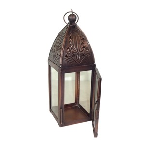 Farol de vela hexagonal marroquí de latón pulido dorado con techo cónico perforado de diamante y puerta con pestillo en la parte superior de la chimenea - Product Image 5