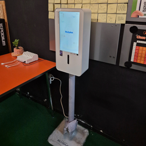 Bodydot BDF1000 Analyseur corporel intelligent alimenté par l'IA pour le suivi de la santé, avec cadre en alliage d'aluminium flexible, non pliable, suivi corporel complet - Product Image 1