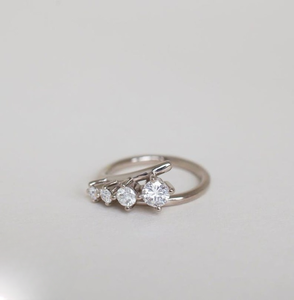 Bague de mariage en or blanc 18 carats avec diamant synthétique rond taille brillant 1 carat, couleur F, clarté VS1, certifiée IGI - Fabricant de bijoux - Product Image 3