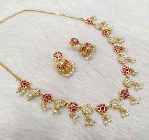 Ensemble de bijoux indiens AD Combo collier et boucles d'oreilles pour mariages, festivals et célébrations - Product Image 3