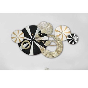 Vente chaude Design moderne Art mural en métal fait à la main Art mural en métal décoratif Décoration murale en métal idéal pour le salon et la chambre à coucher - Product Image 4