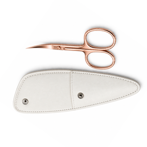 Ciseaux à cuticules en acier inoxydable de qualité supérieure avec étui en cuir blanc pour une manucure précise (portables) - Product Image 4
